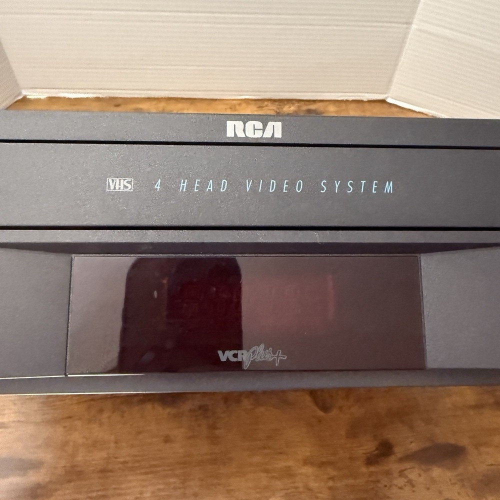 RCA VCR Plus VR517 4-Head  VHS Video Tape Cassette Recorder Powers on‎ No Remote - Picture 8 of 8